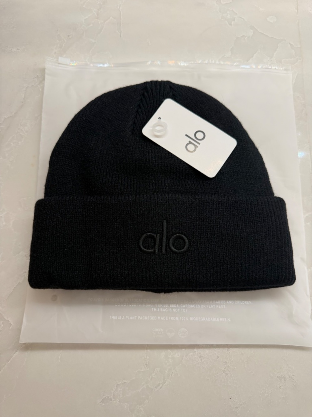 ALO Beanie Black